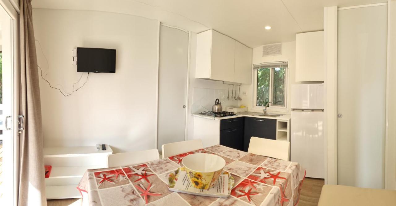 Camping La Rocca Manerba del Garda Luaran gambar