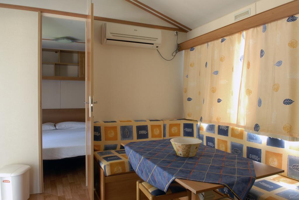 Camping La Rocca Manerba del Garda Luaran gambar