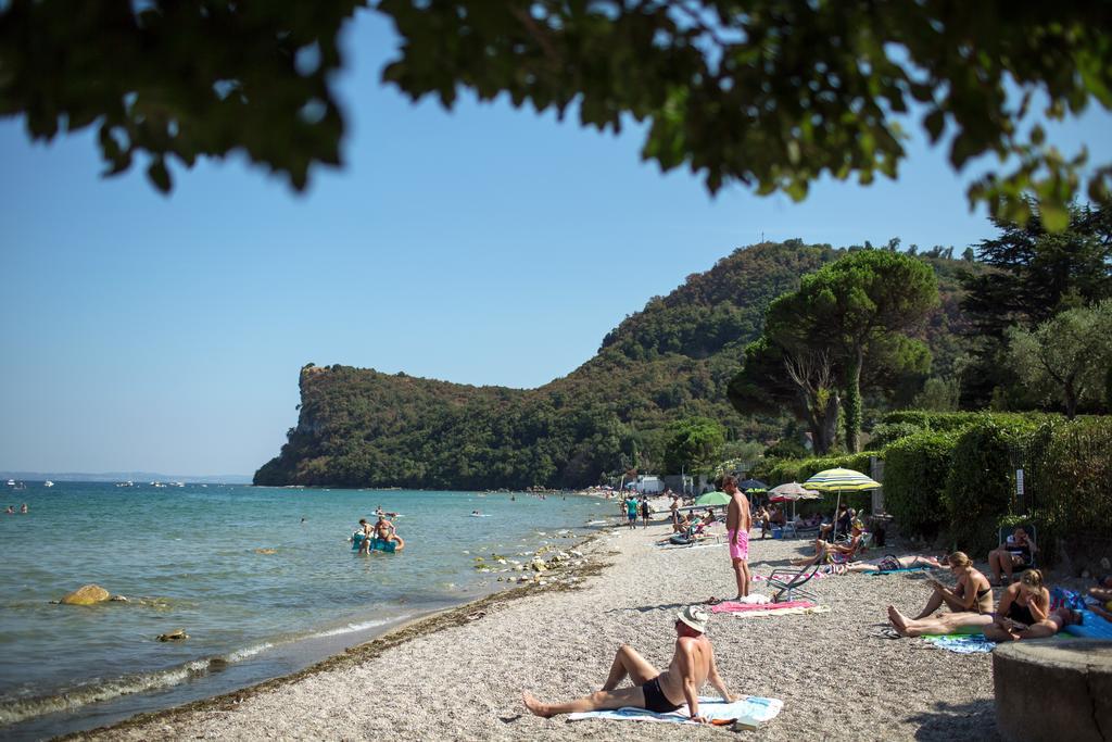 Camping La Rocca Manerba del Garda Luaran gambar