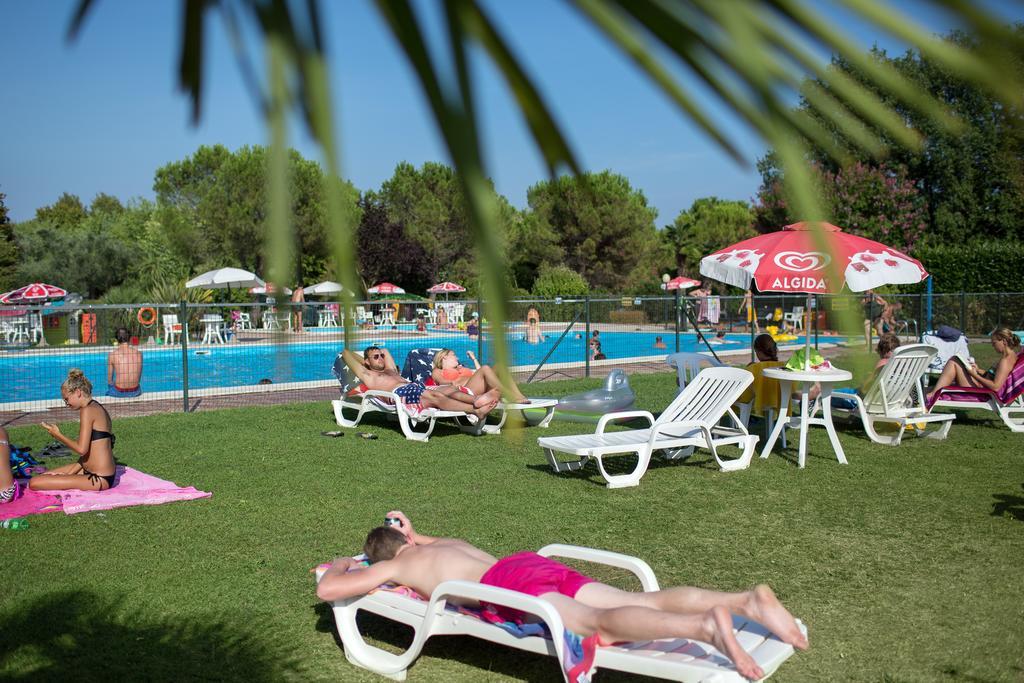 Camping La Rocca Manerba del Garda Luaran gambar